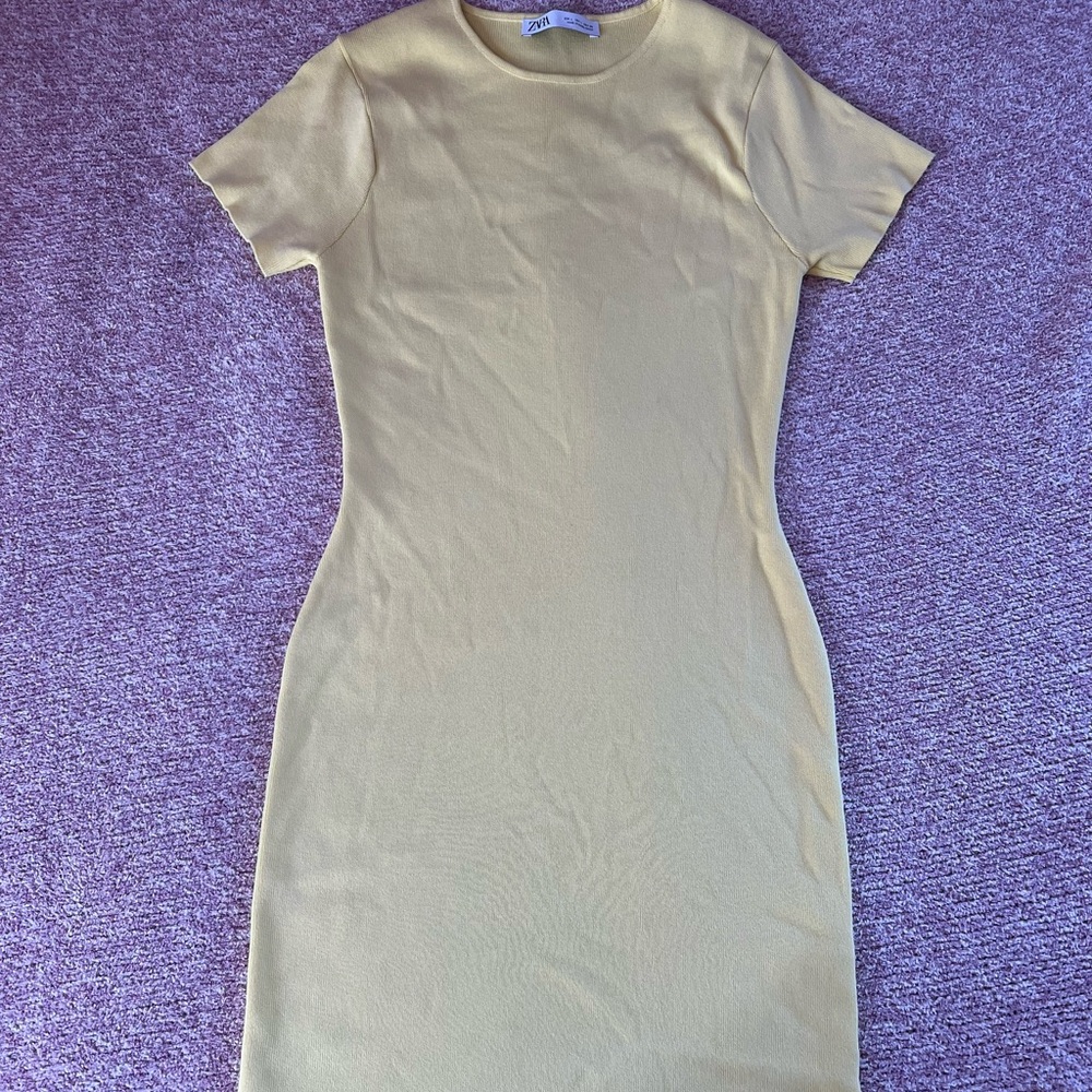 NWOT ZARA yellow summer/work dress!